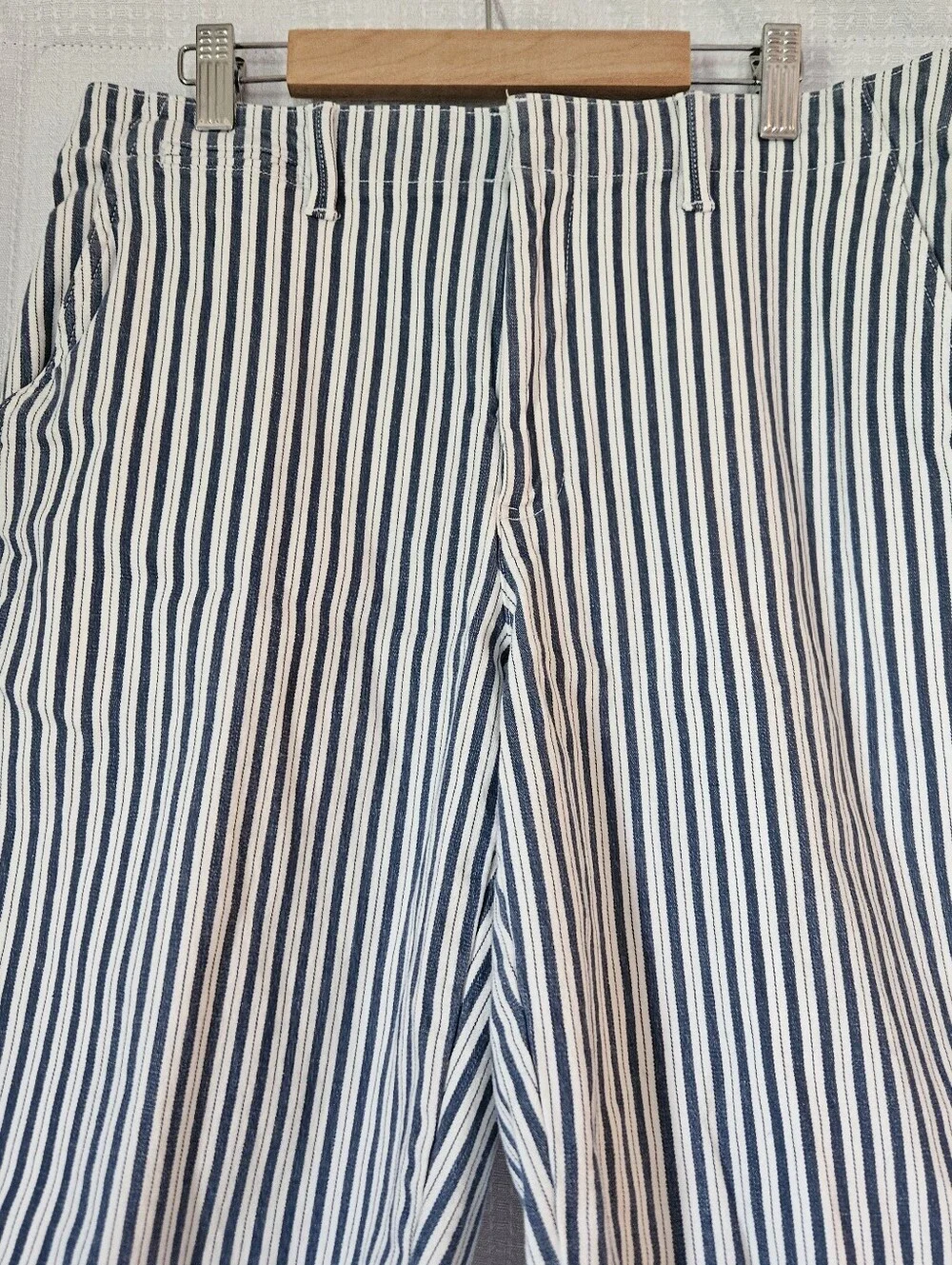 Lands End Wmn's 12 Stripped Bermuda Shorts Blue White 98% Cotton